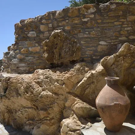 Willa Kynara Boutique Village *